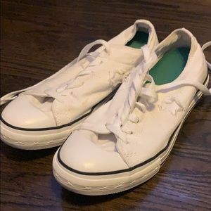white converse one stars